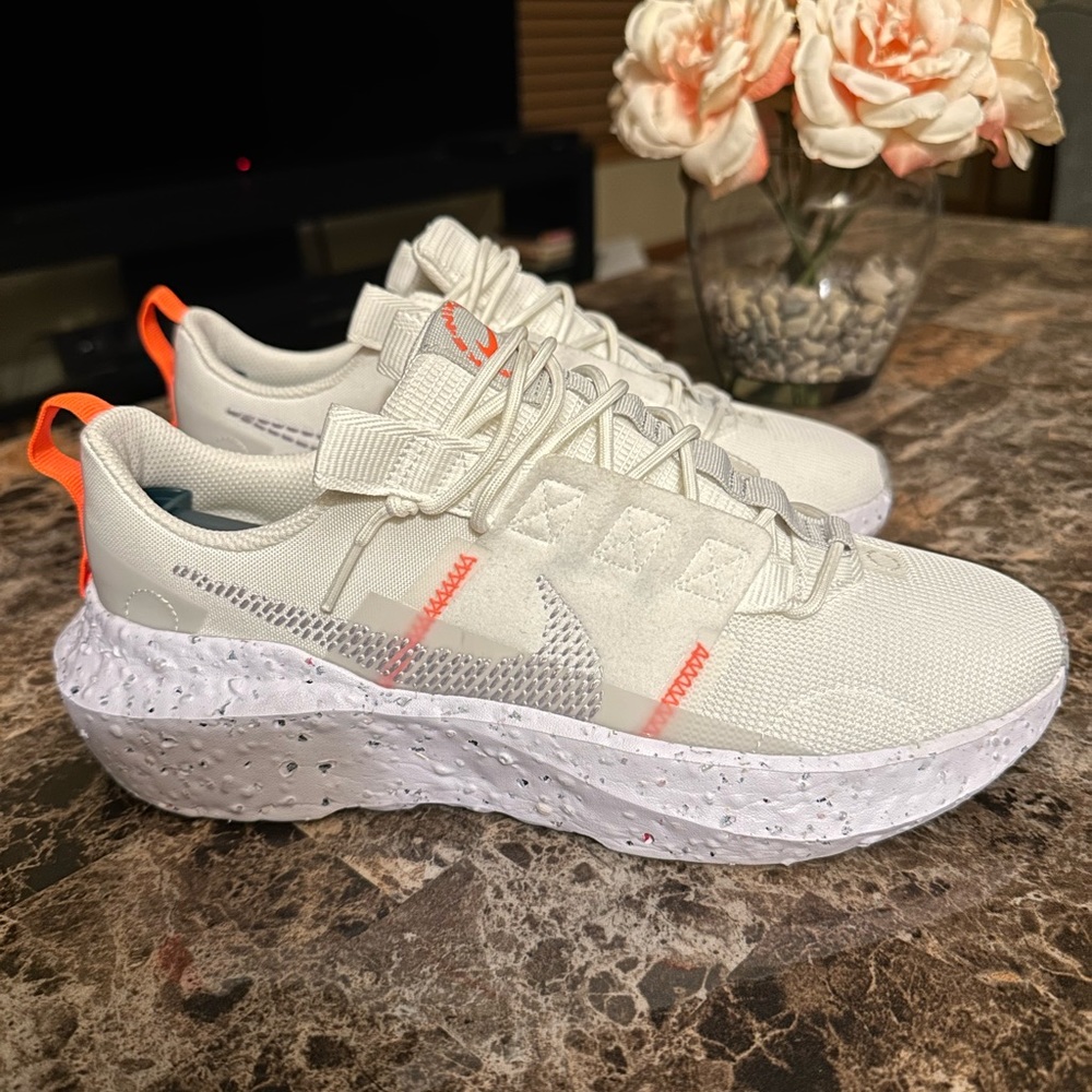 Nike Crater Impact / DB2477-100 / sz 8.5